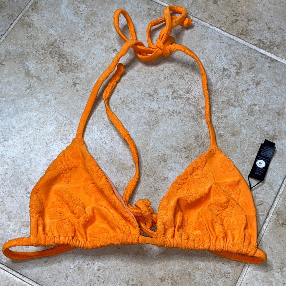 BEACH RIOT size M Winona Bikini Top in Hibiscus Sorbet - Picture 2 of 4